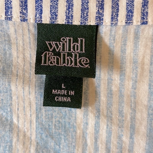 Large Wild Fabe Women's Blue Striped V Neck Button Down Loose Casual Top - Picture 5 of 6